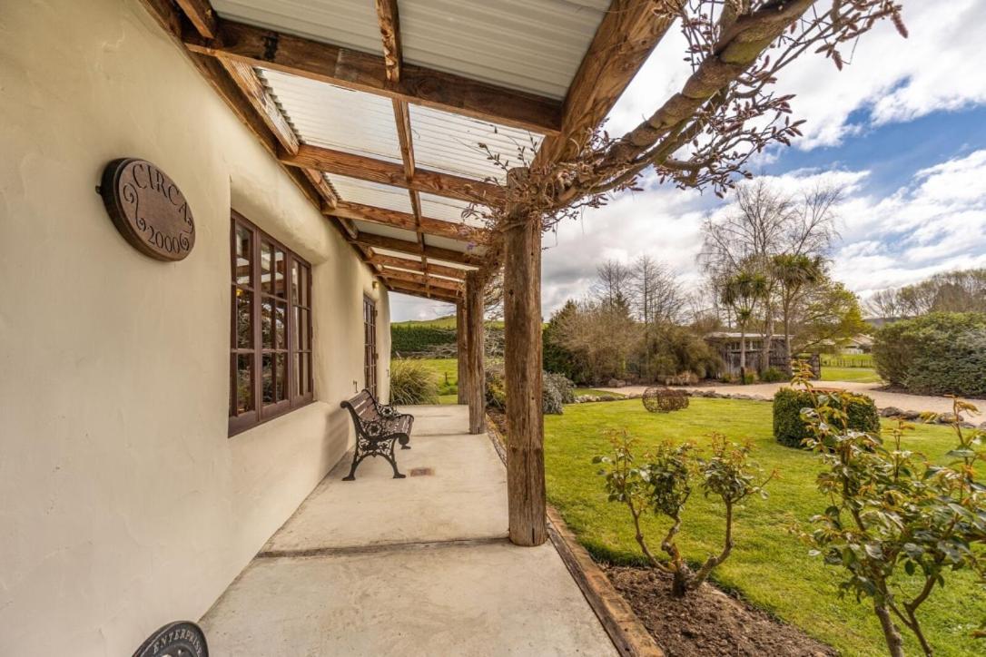 The Last Straw Cottage Nelson Brightwater Экстерьер фото